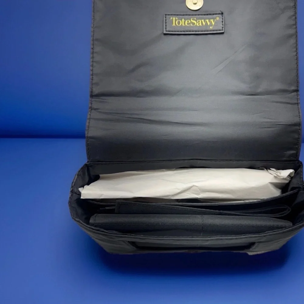 ToteSavvy Mini Crossbody Diaper Bag Changing Mat, Wipes Pocket Black NEW w Pouch